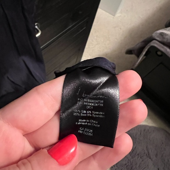 Babaton Aritzia Stretch 95% Silk Deep V-Neck Short Sleeve Dress - Picture 6 of 8